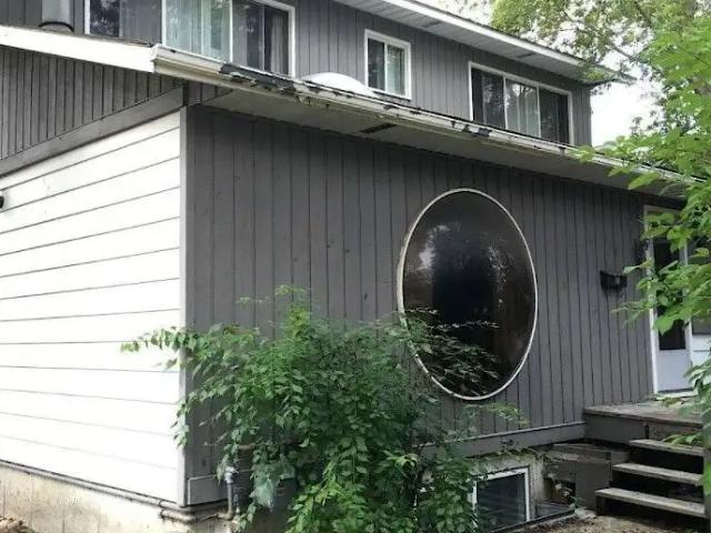Large 2 BR LEGAL Suite Self Contained
