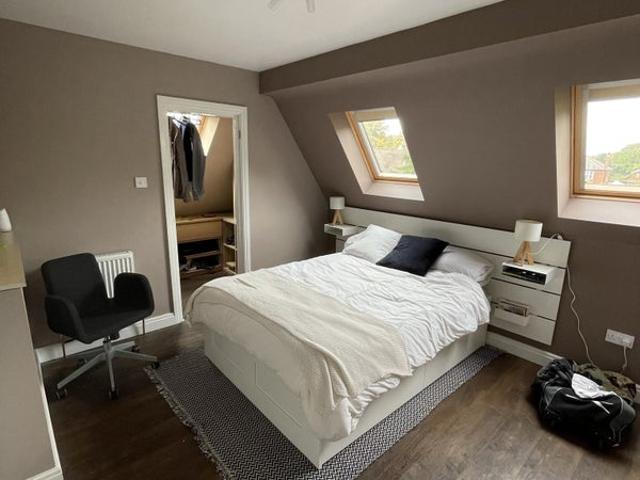 Large 2 double bedroom flat in Headingley