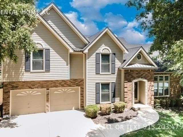 Large 2 Story with Finished Basement #15730