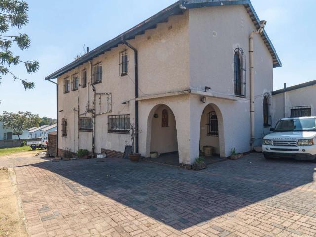 Large 3 Bed Double Storey House to Let in Ferndale
