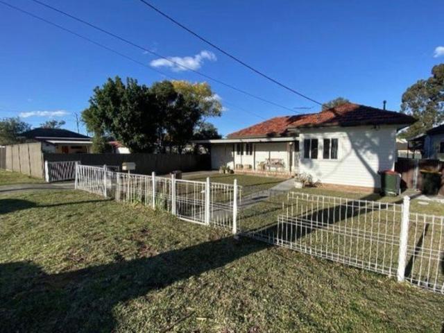 LARGE 3 BEDROOM FAMILY HOME