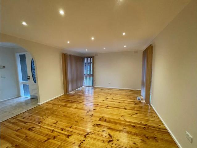 LARGE 3 BEDROOM FAMILY HOME