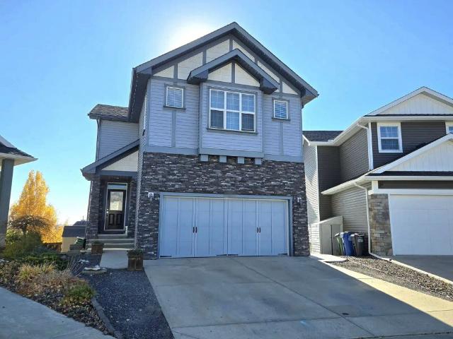 Large 3 Bedroom Home | Large Yard | Summer Lawn Care | Quiet Cul de Sac | Views — 3 Bedrooms House