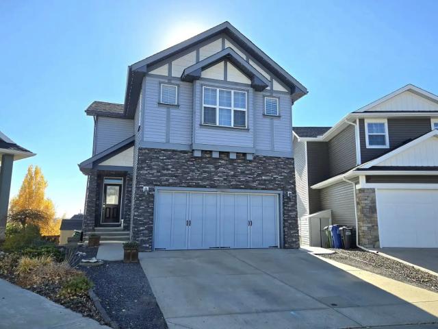 Large 3 Bedroom Home | Large Yard | Summer Lawn Care | Quiet Cul de Sac | Views