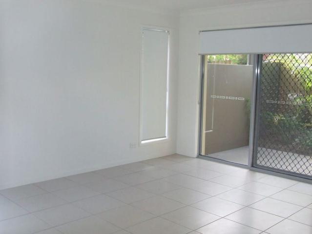 Large 3 bedroom Townhouse Within a Tightly Held Complex