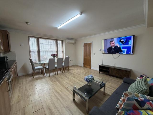 Large 3 Bedrooms Flat in South Kensington SW7