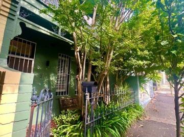 Large 3 Level Renovated Terrace