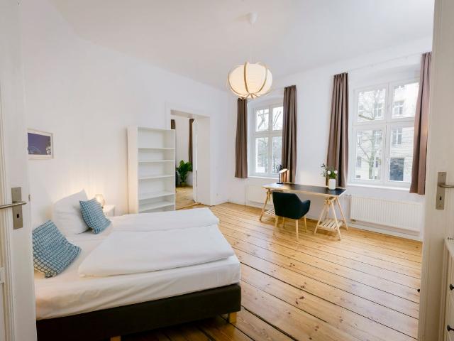 Large 3 room apartment with 1,5 bathrooms in central Prenzlauer Berg, Berlin Amsterdam Apartments for Rent