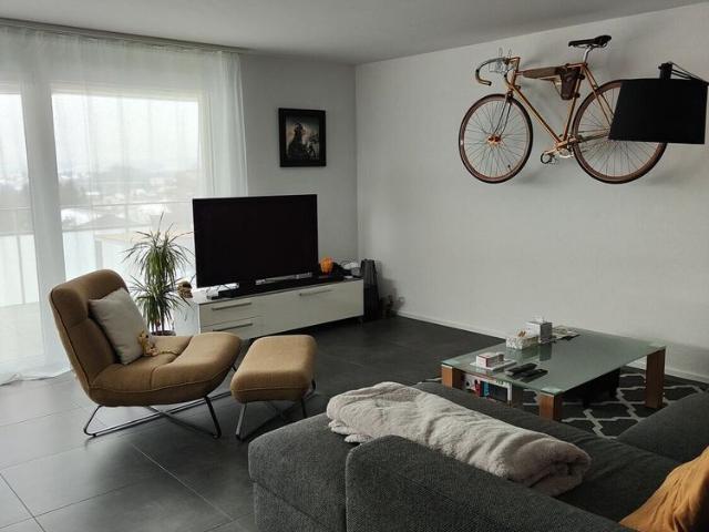Large 3.5 room apartment of 88m2 in a modern building