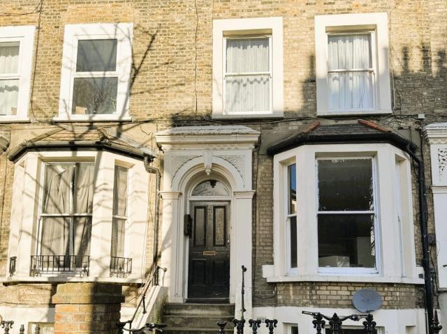 Large 3Bed Garden Flat Vicarage Grove Camberwell