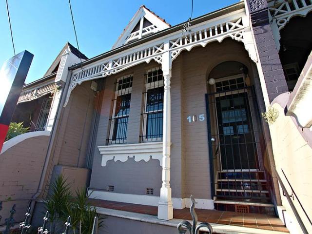 Large terrace in convenient location