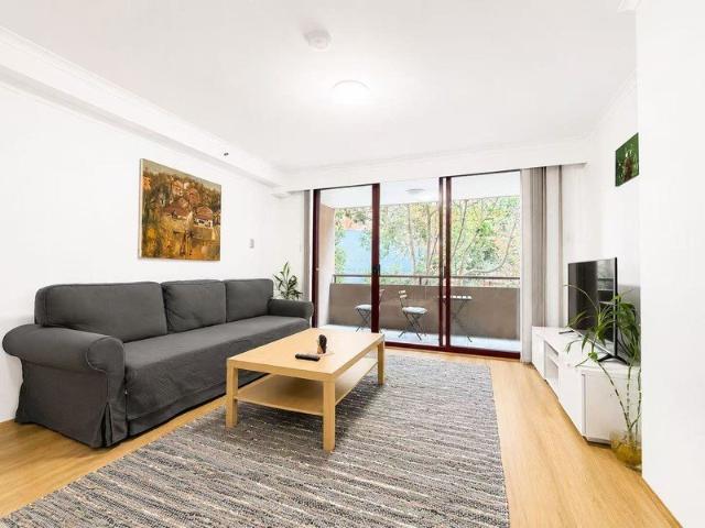 New Listing | Large Two Bedroom Apartment in Sydney CBD