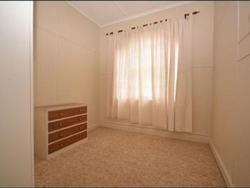 LARGE TWO BEDROOM FLAT IN COORPAROO