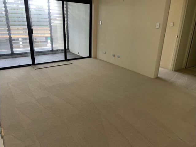 Large Two Bedroom In The Heart Of Bondi Junction