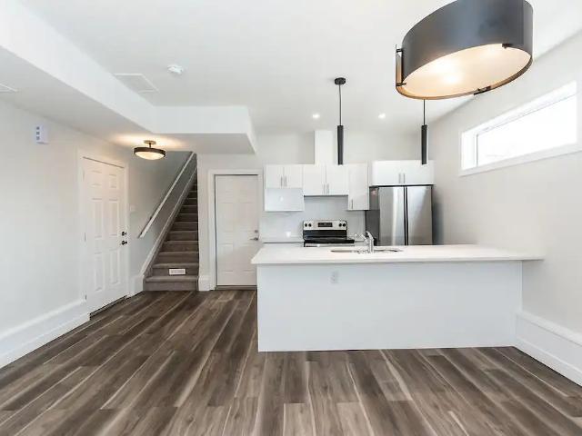 LARGE Two Story 2 Bedroom 2 Bath Garage Suite