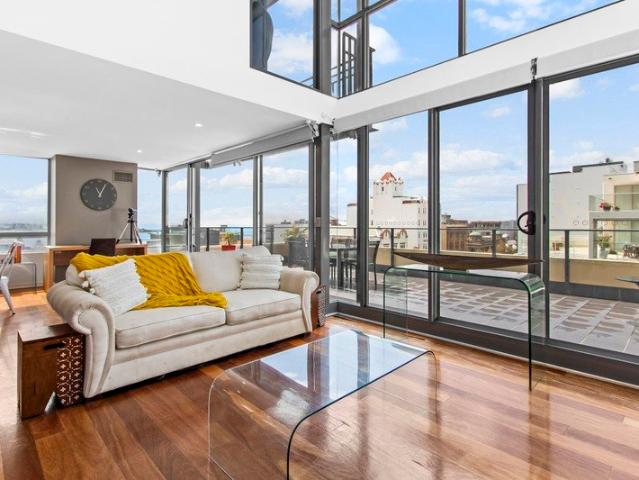 Large two story penthouse in the city centre with two secure car spaces
