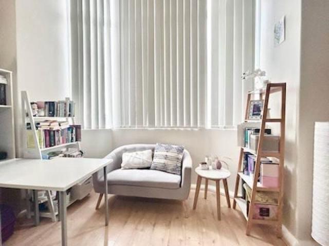 Large Twin Loft in the Heart of Broadway