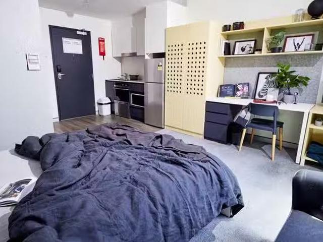 Large Twin, Single Bed