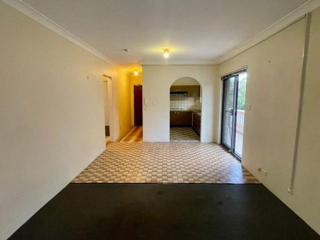 Large Unit in a Convenient Location with Garage