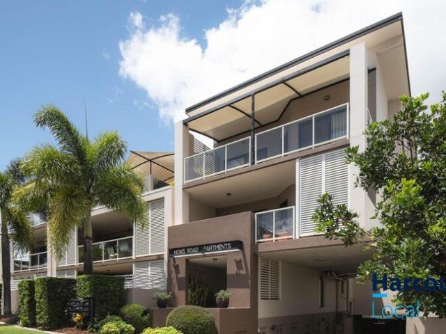 Large Unit in the Heart of Nundah