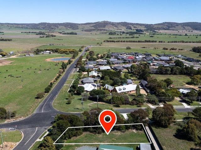 Large Vacant Block in Bungendore Village
