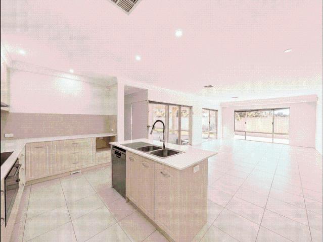Large, Versatile Family Home!