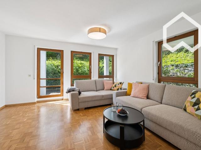 Large and attractive apartment in the center of Stuttgart, yet quiet 1 km from Milaneo, Stuttgart Amsterdam Apartments for Rent