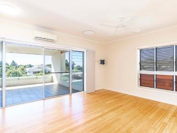 Large and Luxurious in North Ward!
