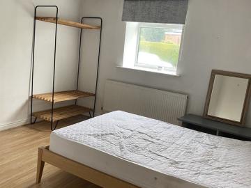 Large Apartment Ashgate Road