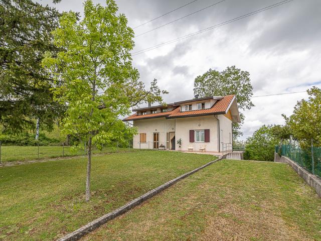 Large apartment on the country side with garage