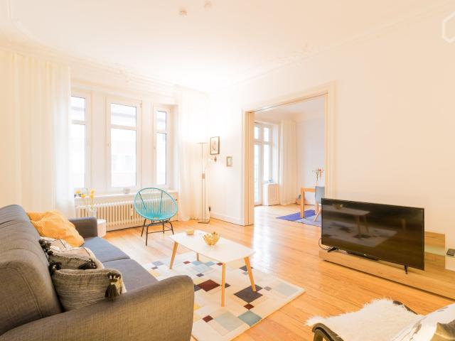 Large apartment near city center and Alster lake