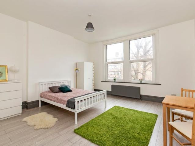 ‼️ Large Bedsit | All Bills | Wifi | No Deposit‼️
