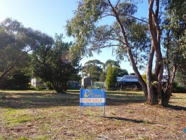 LARGE BLOCK CLOSE TO BOAT RAMP