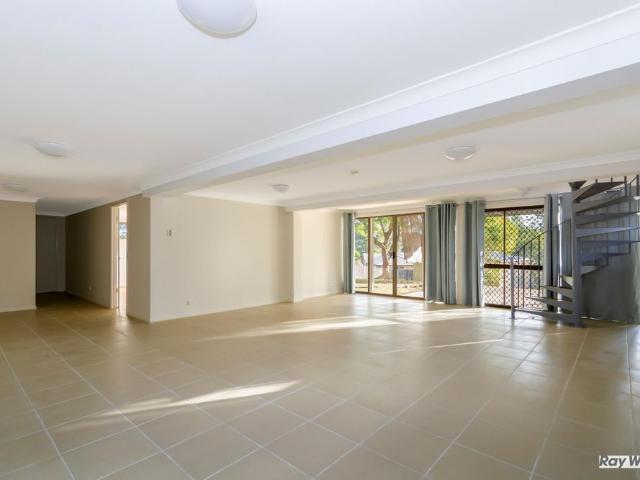 Large Block, Large Shed and Dual Street Access