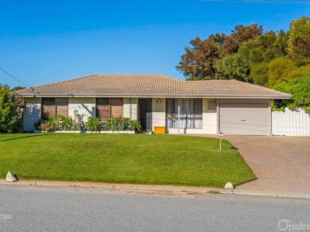 Large block living in a convenient coastal location