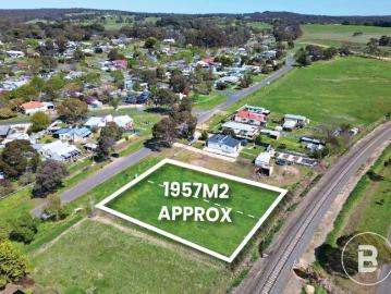 LARGE BLOCK OF LAND IN PRIME BEAUFORT LOCATION