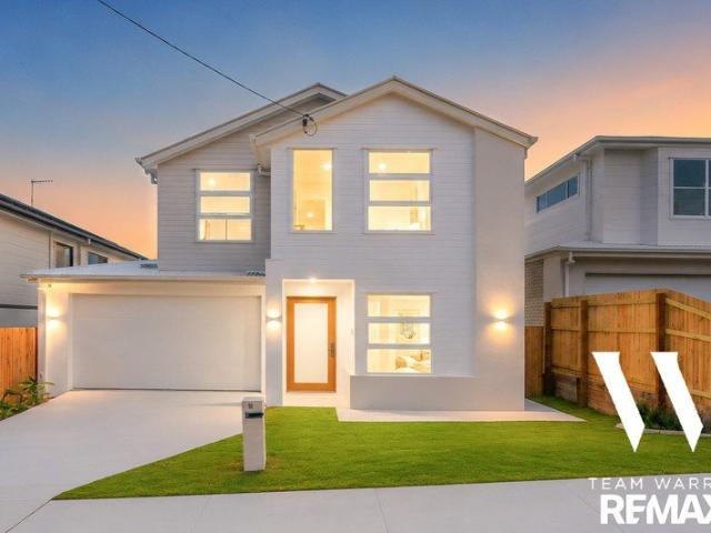 LARGE BRAND NEW DESIGNER FAMILY HOME WT STRONG INVESTMENT APPEAL