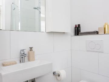 Large, bright and exclusive 4 room apartment centrally located in Friedrichshain, Berlin Amsterdam Apartments for Rent