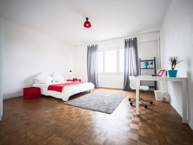 Large bright room 20m² ST5