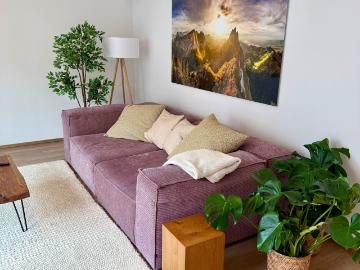 Large Central Luxury Apartment Balcony, Parking and a lot of Space