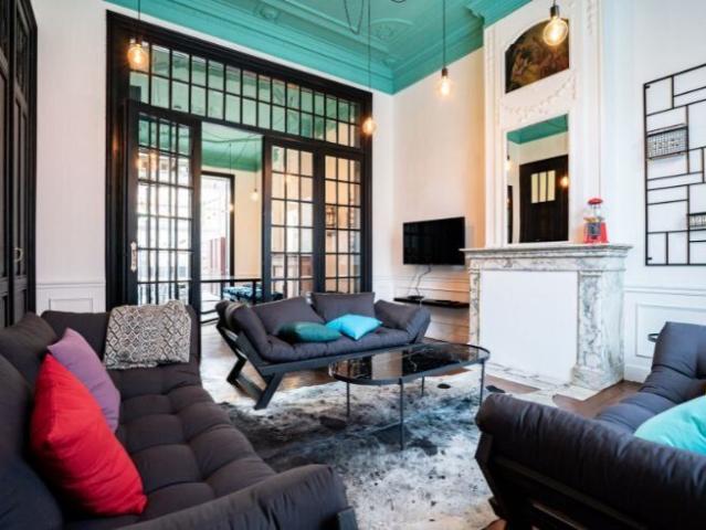 Large chic house to share Selys