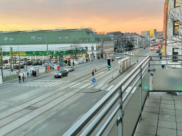 Large Comfortable Flat Close To Center, Vienna Amsterdam Apartments for Rent