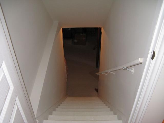Large Detached 3 BR, 3 Bath, Double Garage House For Rent