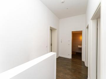 Large double bedroom in a 3 bedroom flat, near Zoologischer Garten Berlin
