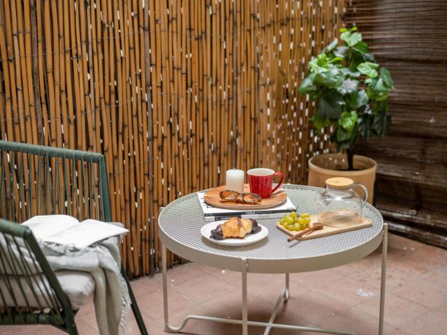 Large double bedroom in Barri Gotic