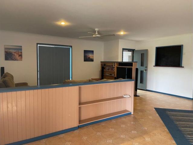 Large Double Storey Family Home 10 Parker Street, Port Denison