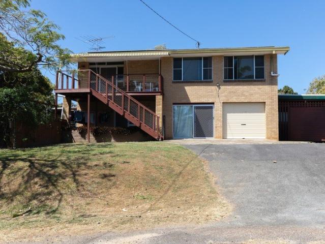 Large Dual Living Family Home in Fantastic Central Position