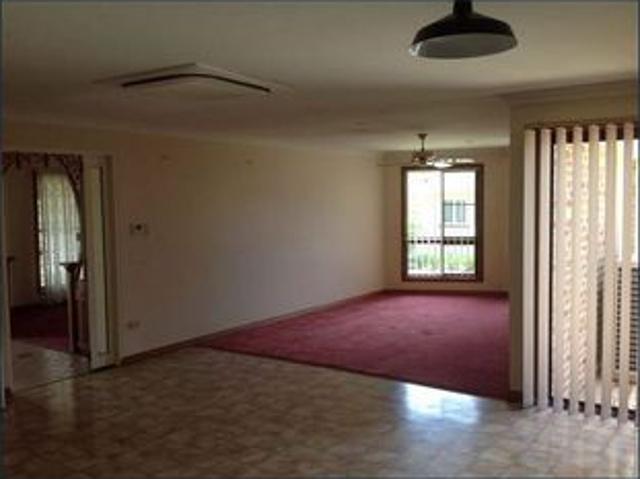 Large Family Bedroom home Close to town