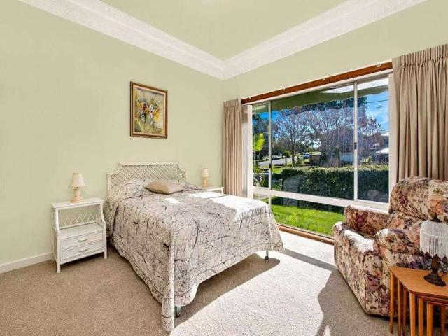 Large Family House At Pagewood super Convenient Location!