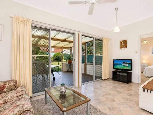 Large Family House At Pagewood super Convenient Location!